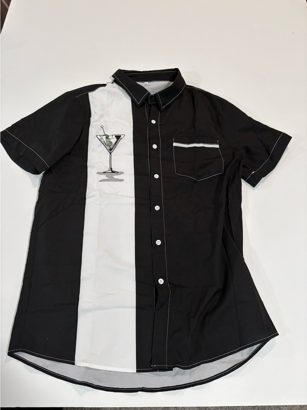 Men’sCasual Black/White Short-Sleeve Button-Down Shirt with Martini Glass Size S